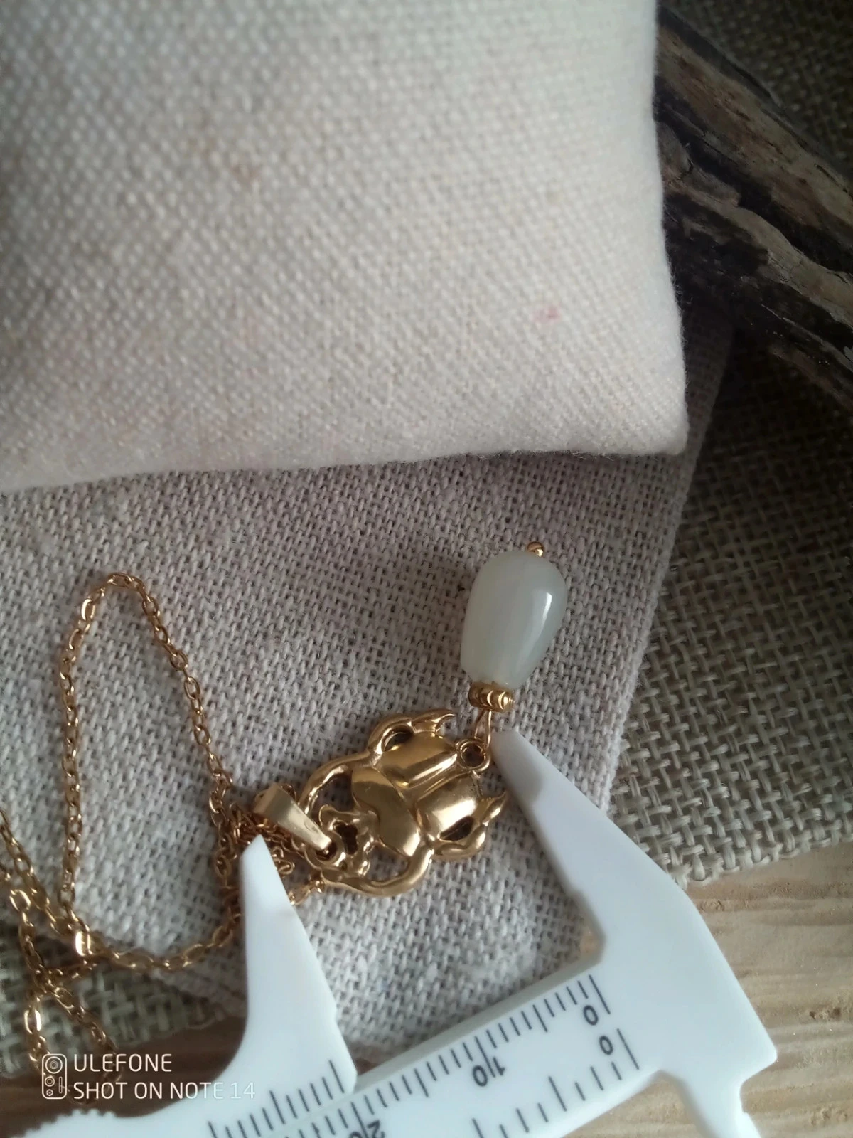 Egyptian scarab and jade stone pendant necklace – photo 2